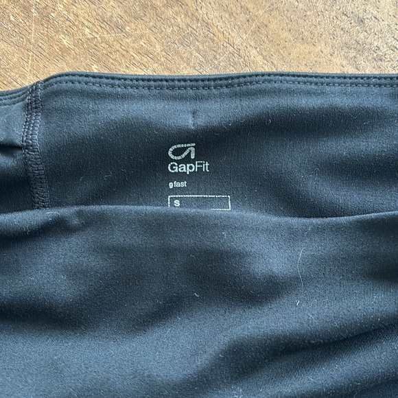 GapFit capri leggings - Picture 2 of 3